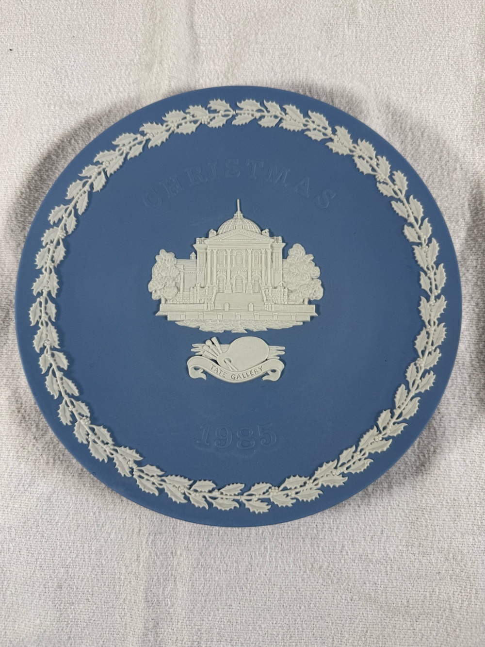 Vintage Christmas 1985 Wedgwood Blue Jasperware Tate Gallery Decorative Plate